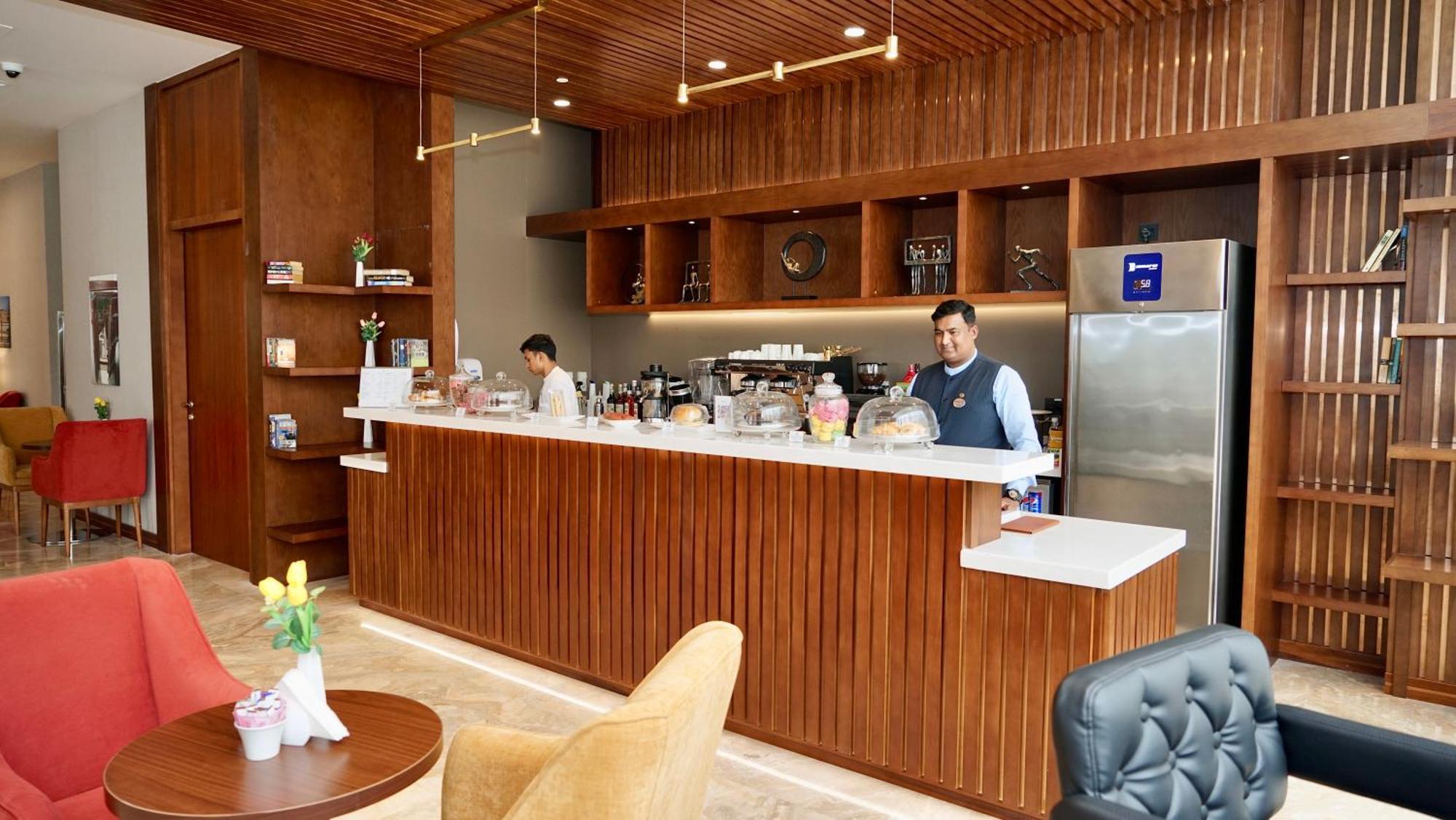 Kyriad Hotel 살랄라 외부 사진