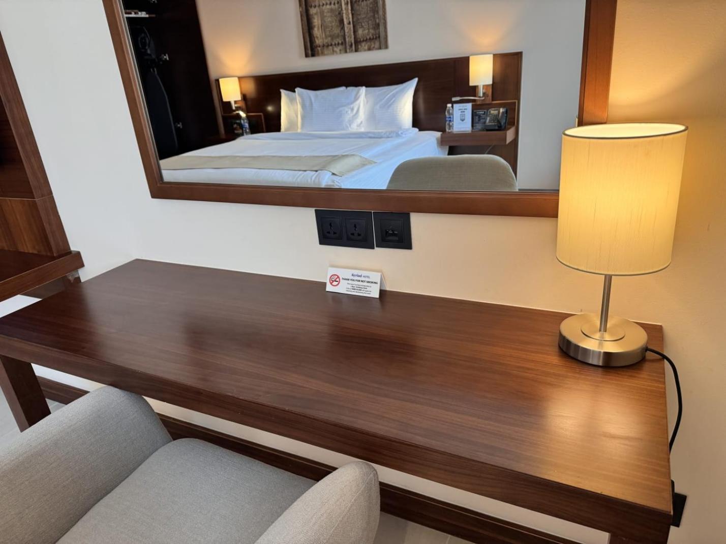 Kyriad Hotel 살랄라 외부 사진
