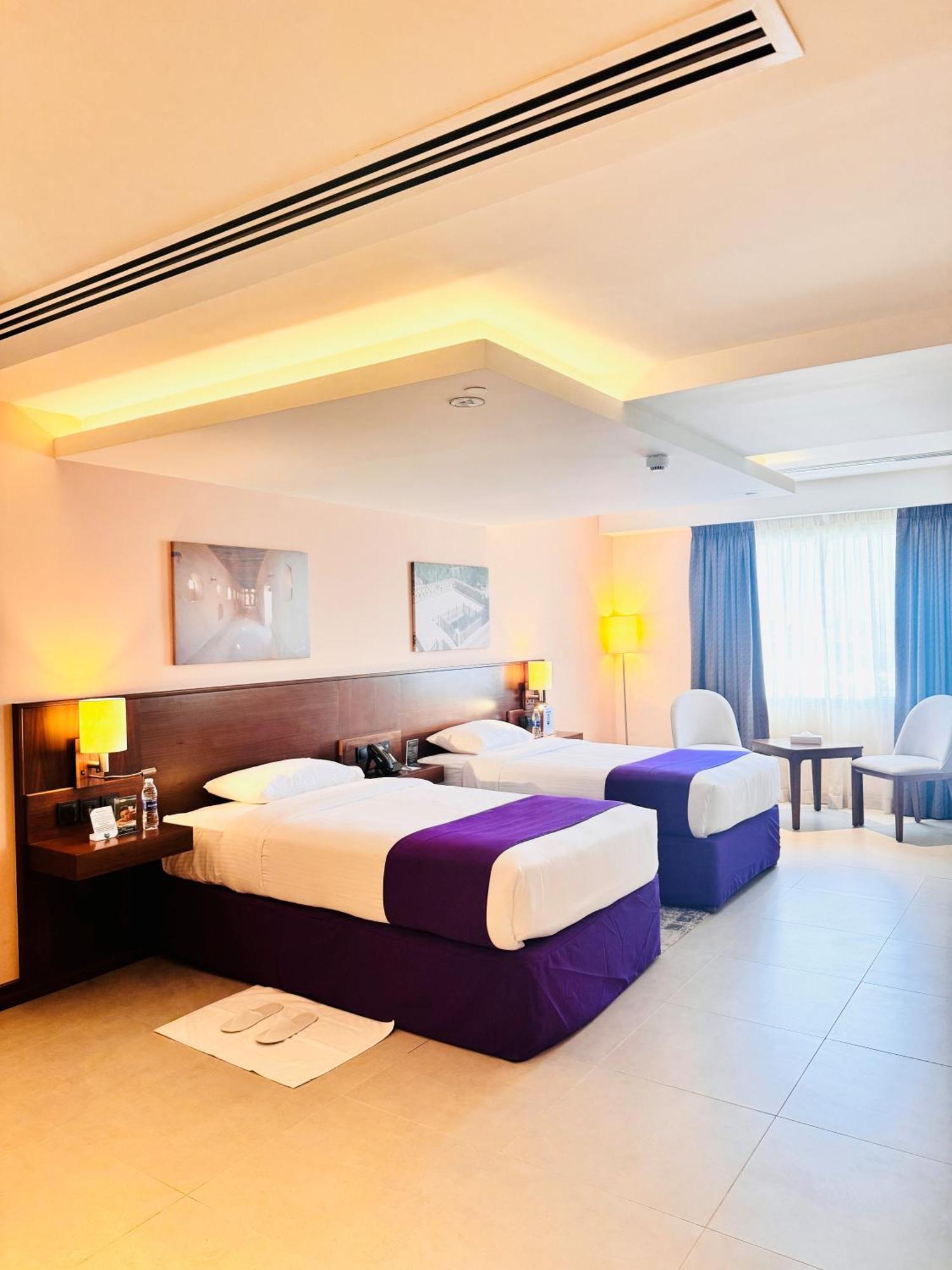 Kyriad Hotel 살랄라 외부 사진