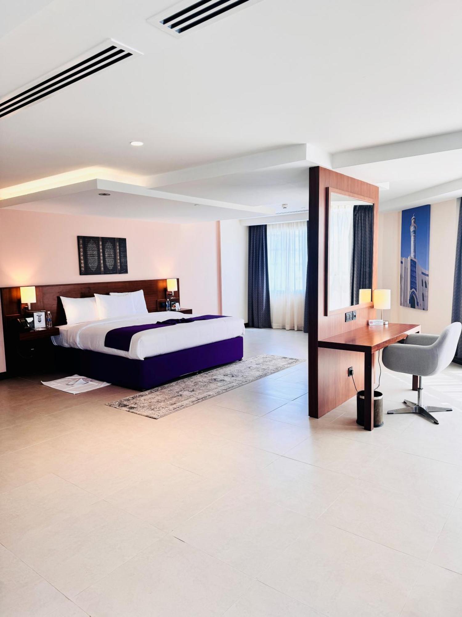Kyriad Hotel 살랄라 외부 사진