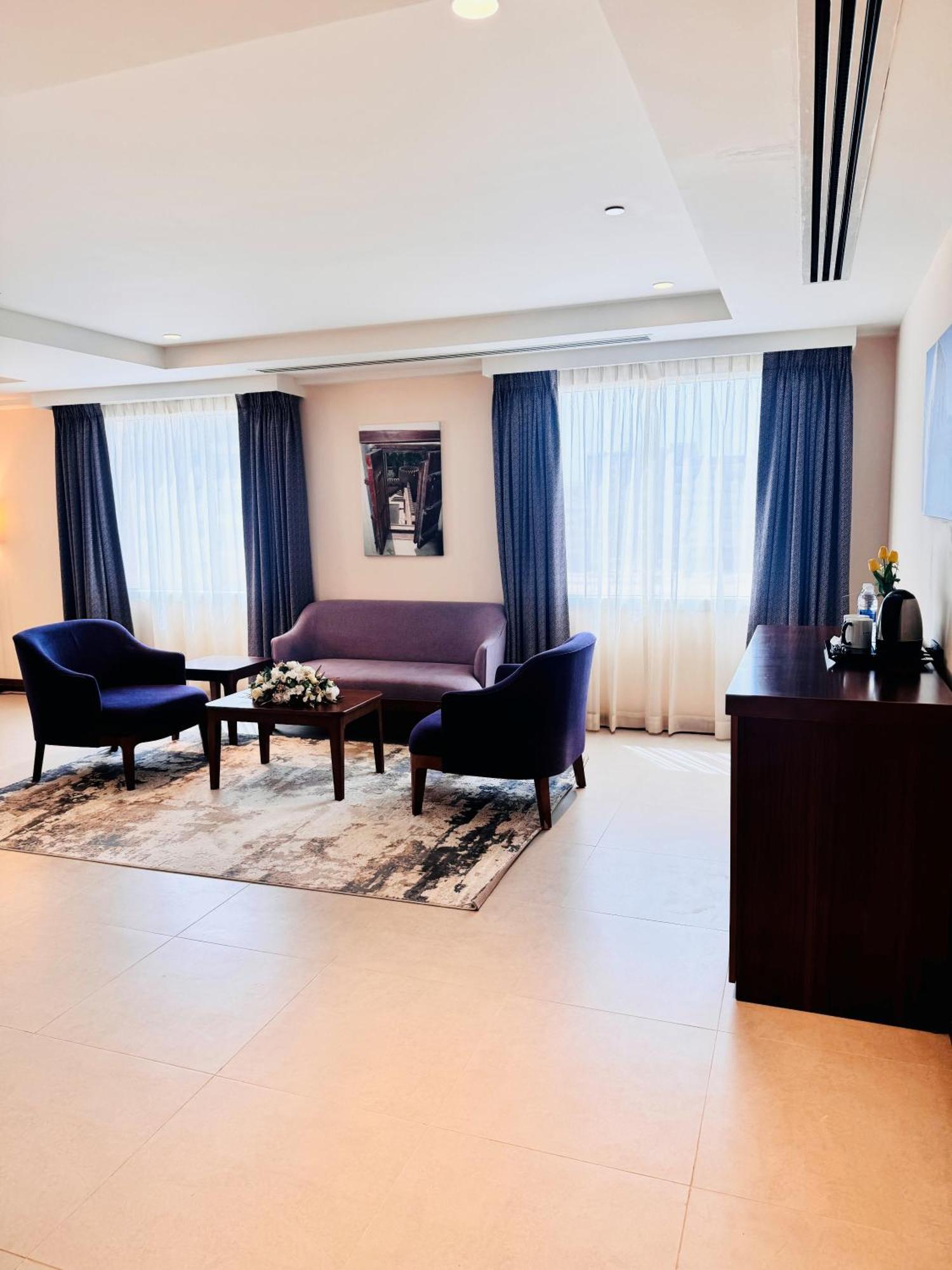 Kyriad Hotel 살랄라 외부 사진