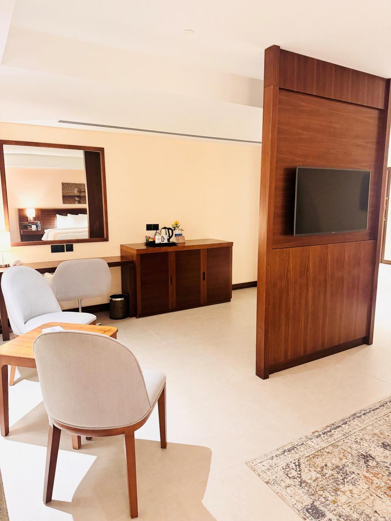 Kyriad Hotel 살랄라 외부 사진