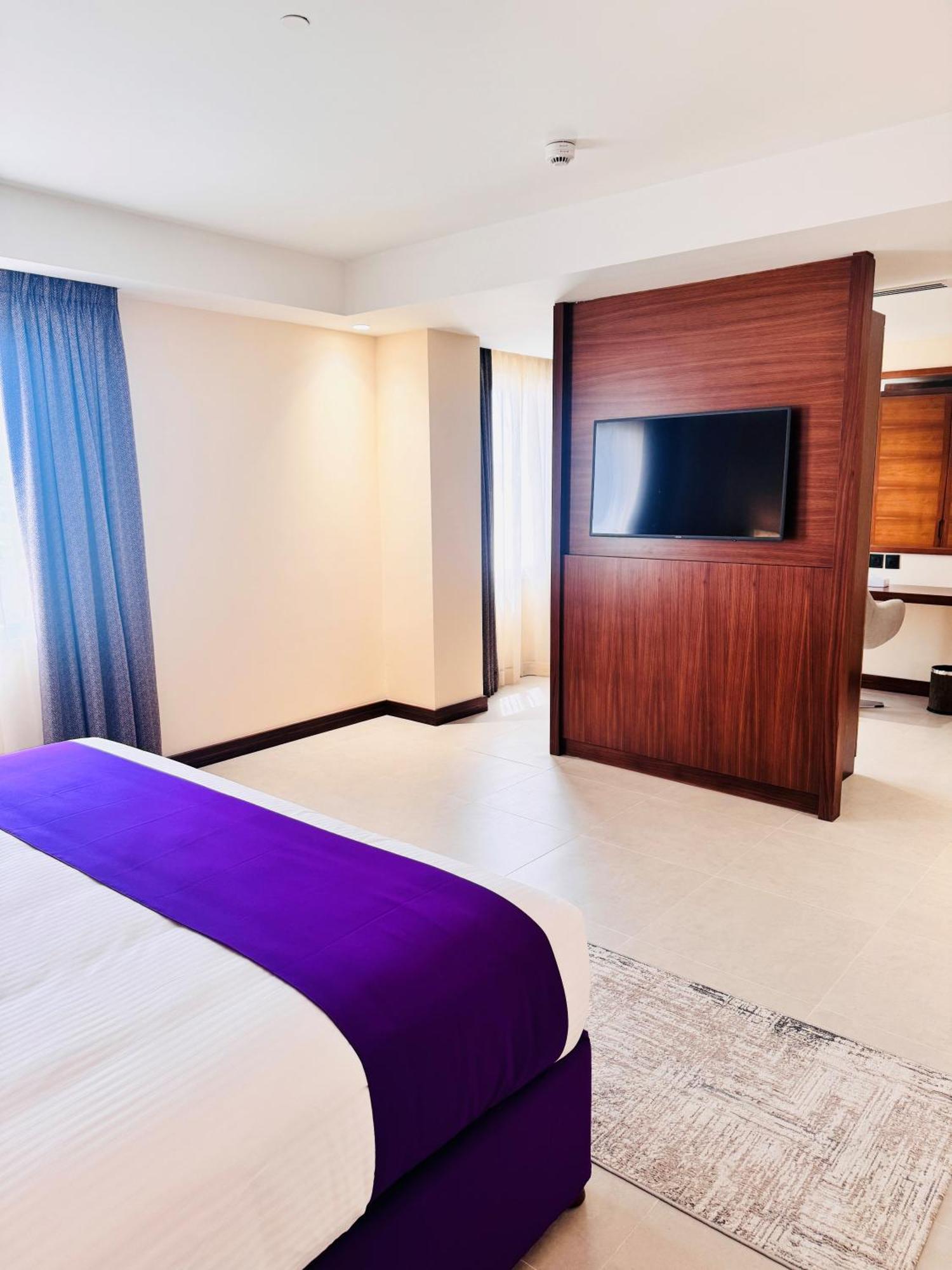 Kyriad Hotel 살랄라 외부 사진